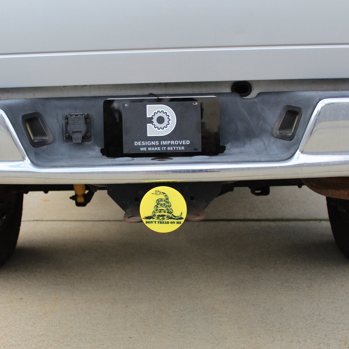 Don't tread on me hitch cover